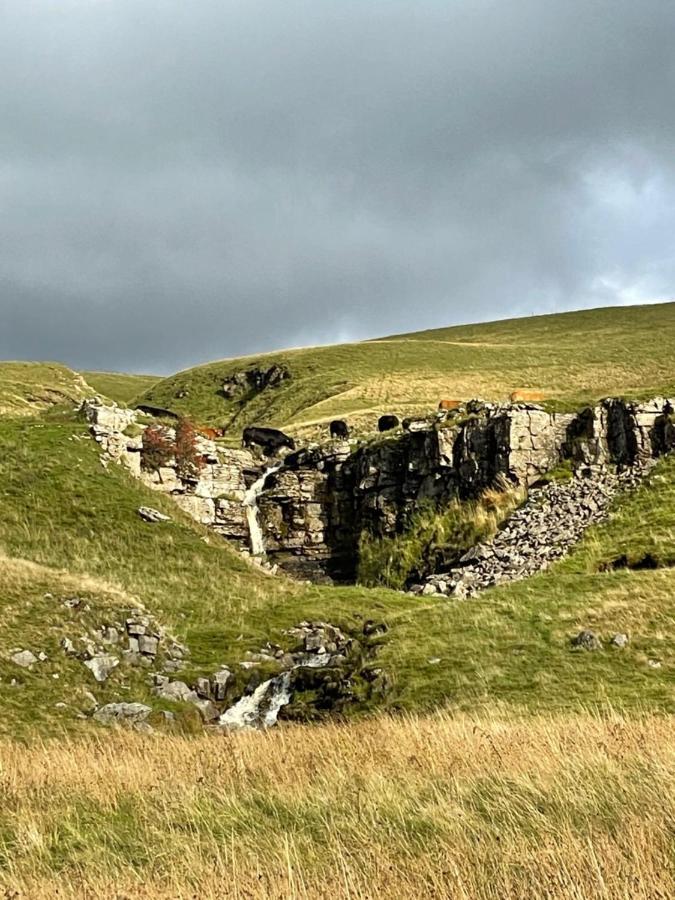 The White Lion Inn Buckden  Exterior foto