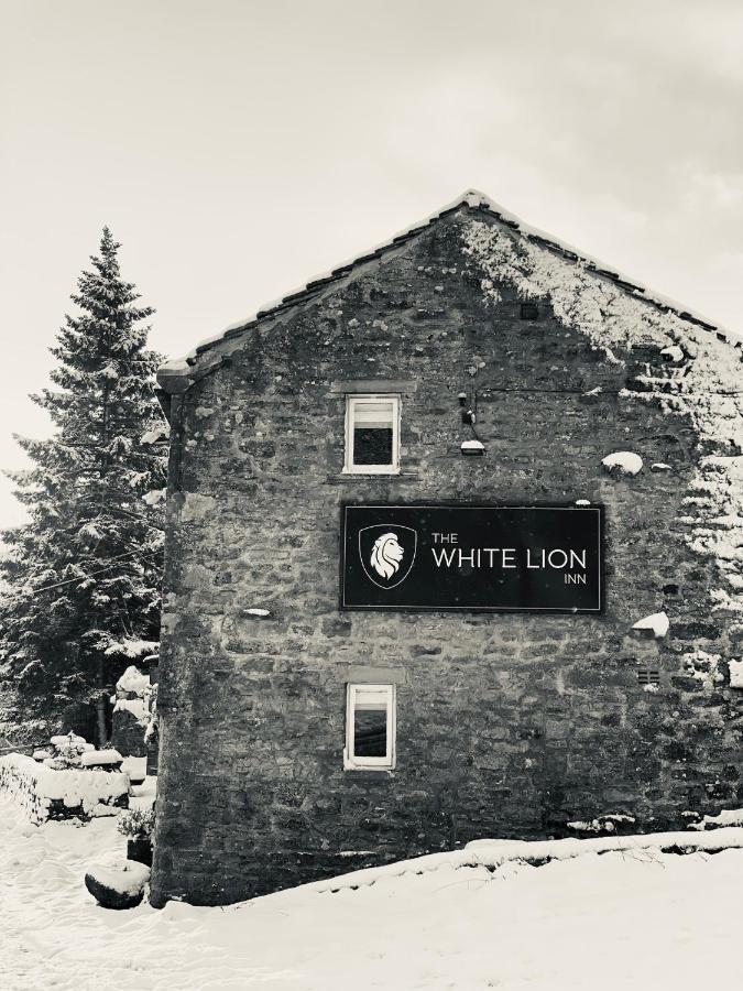 The White Lion Inn Buckden  Exterior foto
